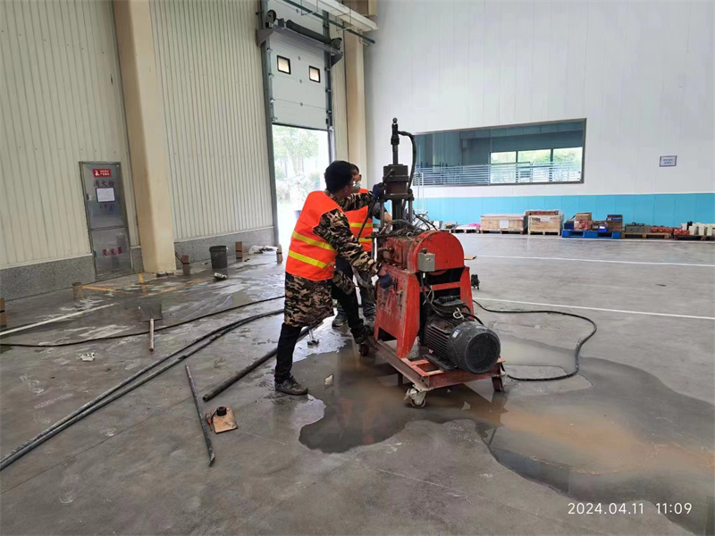 嘉定厂房地面下沉塌陷注浆加固施工